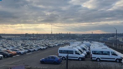 В Чорноморському порту може не залишитися місця для імпортованих автівок. В чому справа В Чорноморському порту може не залишитися місця для імпортованих автівок. В чому справа