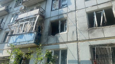 Внаслідок обстрілу Чугуєва на Харківщині одна людина загинула, дві поранені Внаслідок обстрілу Чугуєва на Харківщині одна людина загинула, дві поранені