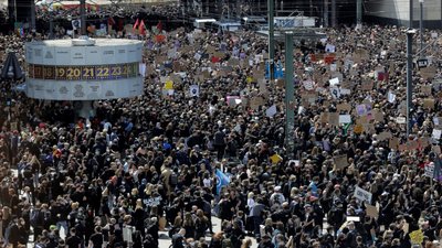 До протестів проти расизму приєдналися Німеччина та Франція До протестів проти расизму приєдналися Німеччина та Франція