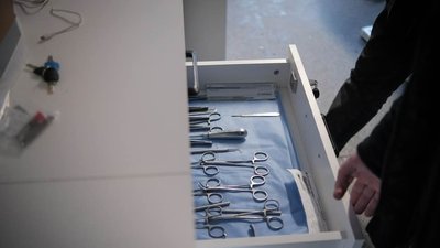 На Буковині обладнали мобільну стоматологічну хірургію для військових на фронті На Буковині обладнали мобільну стоматологічну хірургію для військових на фронті