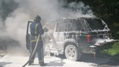 Загорівся на ходу: на Рівненщині повністю згорів "Range Rover" Загорівся на ходу: на Рівненщині повністю згорів "Range Rover"