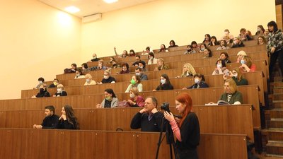 У Житомирі професор Віктор Мойсієнко презентував нові факсимільні видання пам'яток 11–14 століть У Житомирі професор Віктор Мойсієнко презентував нові факсимільні видання пам'яток 11–14 століть