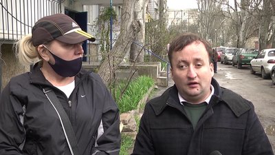 Ініціатори проєкту "Сильні духом" під час карантину допомагають херсонським родинам Ініціатори проєкту "Сильні духом" під час карантину допомагають херсонським родинам