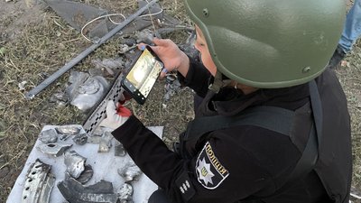 Наслідки обстрілу Новобаварського району Харкова 4 вересня: фото Наслідки обстрілу Новобаварського району Харкова 4 вересня: фото