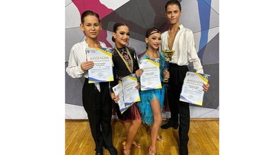 танцівники, спортивні танці, змагання