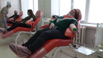 У Житомирі жителі Семенівської громади здали кров для онкохворих дітей У Житомирі жителі Семенівської громади здали кров для онкохворих дітей