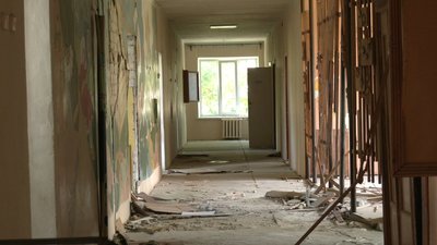 Руїни, охоронець та двоє собак: де, за версією Міноборони РФ, розташовані збройні склади та штаб ТРО у Чернігові Руїни, охоронець та двоє собак: де, за версією Міноборони РФ, розташовані збройні склади та штаб ТРО у Чернігові