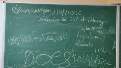Без свята останнього дзвоника та ЗНО. Дніпровські випускники розповіли про те, як війна змінила їхні плани
