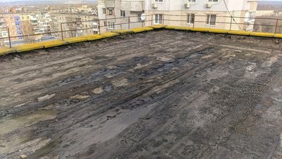 У Миколаєві жителі будинку понад два роки чекають на співфінансування ремонту покрівлі від ДЖКГ У Миколаєві жителі будинку понад два роки чекають на співфінансування ремонту покрівлі від ДЖКГ