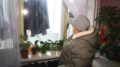 У Славуті, що на Хмельниччині, місяць ліквідовують наслідки російського обстрілу У Славуті, що на Хмельниччині, місяць ліквідовують наслідки російського обстрілу