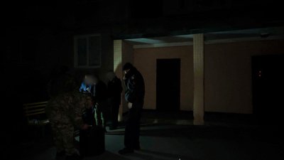 У Харкові чоловік погрожував підірвати себе та колишню дівчину: приїхали спецпризначенці