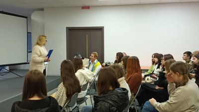 Гендер для всіх: у Тернополі студенткам розповіли, як долати стереотипи Гендер для всіх: у Тернополі студенткам розповіли, як долати стереотипи