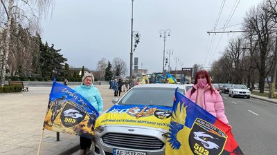 "Не мовчи. Полон вбиває". Рідні військовополонених у Черкасах організували автопробіг "Не мовчи. Полон вбиває". Рідні військовополонених у Черкасах організували автопробіг