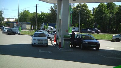 На Житомирщині працівники Держпродспоживслужби перевіряють, чи є обґрунтованою ціна пального на АЗС На Житомирщині працівники Держпродспоживслужби перевіряють, чи є обґрунтованою ціна пального на АЗС