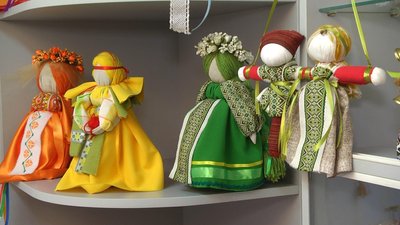 Відроджує стародавні традиції ляльки-мотанки: майстриня з Хмельницького Оксана Буймістер Відроджує стародавні традиції ляльки-мотанки: майстриня з Хмельницького Оксана Буймістер