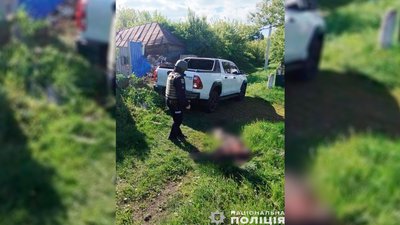 Росіяни з артилерії та мінометів обстріляли село на прикордонні Чернігівщини: загинула людина Росіяни з артилерії та мінометів обстріляли село на прикордонні Чернігівщини: загинула людина