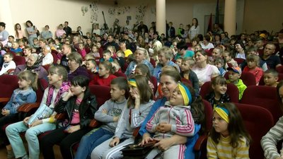 У селищі на Волині 300 дітей прийшли на виставу Волинського лялькового театру У селищі на Волині 300 дітей прийшли на виставу Волинського лялькового театру