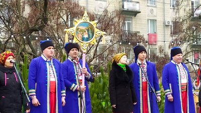Колективи з п’яти районів Кіровоградщини вітали кропивничан зі святами