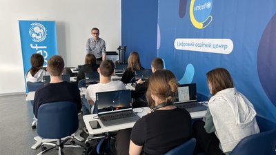 У Полтаві створили цифровий освітній центр для дітей: що це та де працює У Полтаві створили цифровий освітній центр для дітей: що це та де працює