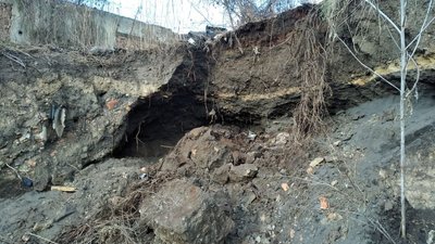 "Присипало піском". На Сумщині під час збору металобрухту загинула дитина