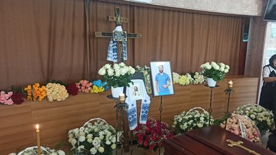 У Вінниці попрощалися з дитячим лікарем, який помер від отриманих під час ракетного обстрілу травм