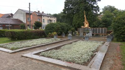 Радянський пам'ятник у Болехові