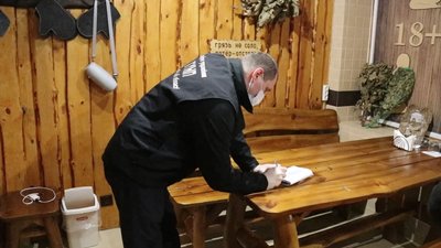 Замаскували під масажні салони: у Херсоні викрили місця розпусти Замаскували під масажні салони: у Херсоні викрили місця розпусти