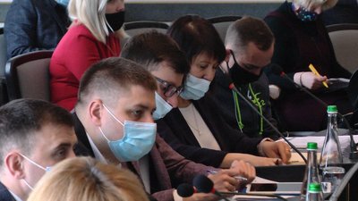 Хмельницькі депутати звернулися до київських чиновників щодо активізації вакцинації від COVID-19