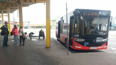 У Харкові відновили роботу три автобусні маршрути