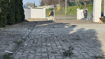 Удар по медцентру і пожежа на АЗС. Сум'яни розповіли про російські атаки