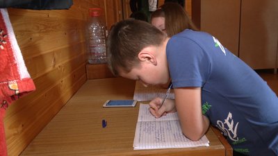 Подружжя з Херсонщини перевезло на Прикарпаття дітей з будинку сімейного типу Подружжя з Херсонщини перевезло на Прикарпаття дітей з будинку сімейного типу