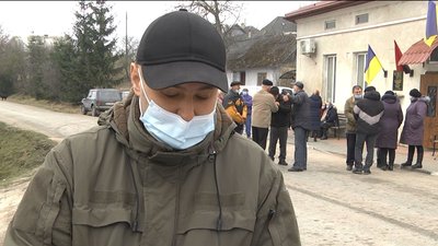 Жителі села на Тернопільщині протестують проти обласного лісгоспу Жителі села на Тернопільщині протестують проти обласного лісгоспу