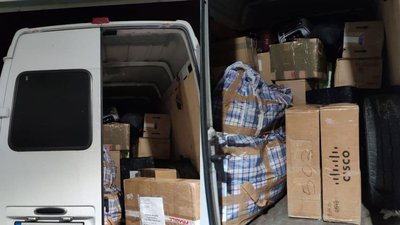 Контрабанду на майже півмільйона гривень вилучили митники на кордоні з Угорщиною