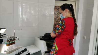 "Хотілося приносити користь місту, яке нас прийняло": лікарка з Харкова працює на Полтавщині "Хотілося приносити користь місту, яке нас прийняло": лікарка з Харкова працює на Полтавщині