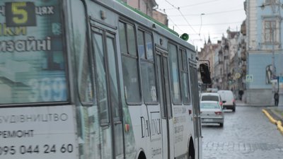 Стало відомо, скількох водіїв у Чернівцях оштрафували за тиждень дії нового закону