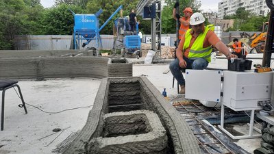 У Львові за допомогою 3D-принтера будують корпус початкової школи У Львові за допомогою 3D-принтера будують корпус початкової школи