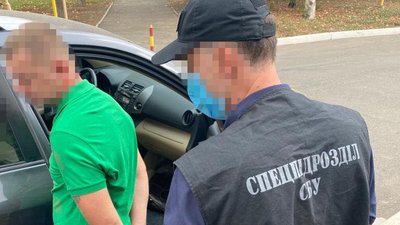 Керівництво селищної ради на Одещині підозрюють у вимаганні грошей з комерсантів Керівництво селищної ради на Одещині підозрюють у вимаганні грошей з комерсантів