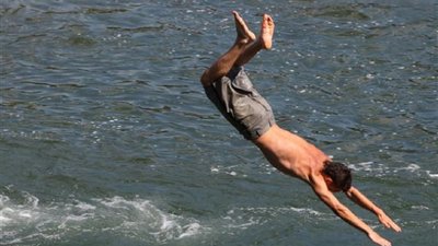 "Немає позначок глибини": львів'ян закликають не купатися у непристосованих місцях "Немає позначок глибини": львів'ян закликають не купатися у непристосованих місцях
