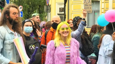 "Будь собою — ми з тобою": у Києві стартував Марш рівності "Будь собою — ми з тобою": у Києві стартував Марш рівності
