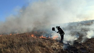 Гасіння пожежі у селі Зимне Володимирського району