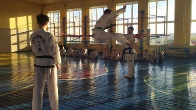 Кропивницький таеквондист Андрій Крічфалуші посів перше місце на Кубку світу Кропивницький таеквондист Андрій Крічфалуші посів перше місце на Кубку світу
