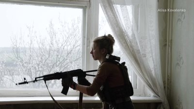 Коли зустрілася з дітьми на Донбасі, я ніби зустрілася з собою: інтерв'ю з режисеркою Алісою Коваленко Коли зустрілася з дітьми на Донбасі, я ніби зустрілася з собою: інтерв'ю з режисеркою Алісою Коваленко