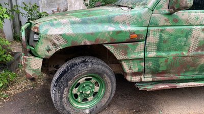 Пригнали й пофарбували. Представники азербайджанської діаспори в Одесі передадуть ЗСУ джип та пікап Пригнали й пофарбували. Представники азербайджанської діаспори в Одесі передадуть ЗСУ джип та пікап