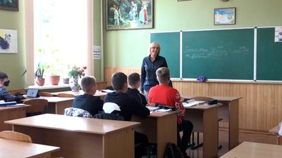 У Житомирі в школах протягом навчального року не всі класи ділитимуть на групи з української мови