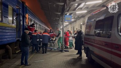 До Чернівців евакуювали важкохворих людей та людей з інвалідністю з Донецької області