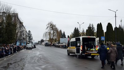 На Тернопільщині попрощалися із двома військовослужбовцями На Тернопільщині попрощалися із двома військовослужбовцями