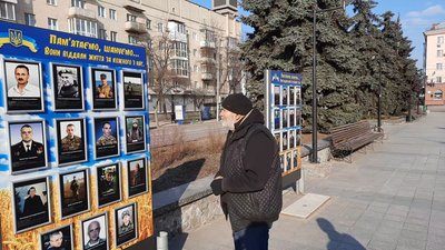 Житомиряни долучилися до Всеукраїнської хвилини мовчання Житомиряни долучилися до Всеукраїнської хвилини мовчання