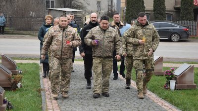 На Тернопільщині вшанували пам’ять Героя України Сергія Кульчицького На Тернопільщині вшанували пам’ять Героя України Сергія Кульчицького