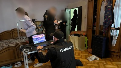 затримання, підозра, обшуки затримання, підозра, обшуки