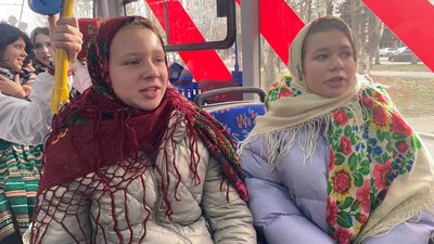 Миколаєвом курсує "Святочний тролейбус". Розклад руху Миколаєвом курсує "Святочний тролейбус". Розклад руху